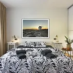 Place To Be - Center Apartment