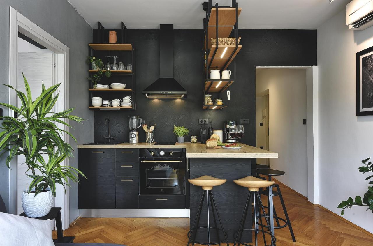 Place To Be - Center Apartma *